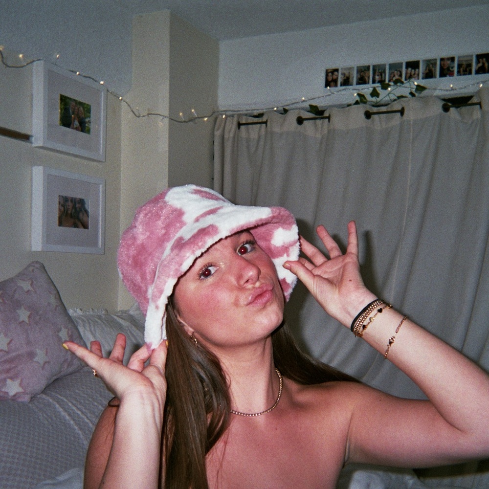 Meet your Posher, Lauren